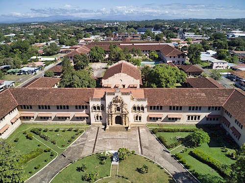 Vista aérea de la Escuela Normal de Santiago