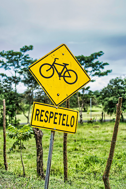 Señalización de bicicleta - Con el label de Respetelo